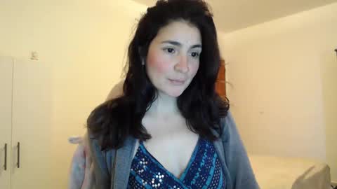 Snapshot of valentina187 chatting on December 8, 1:25 pm Valentina online show from December 8, 1:25 pm
