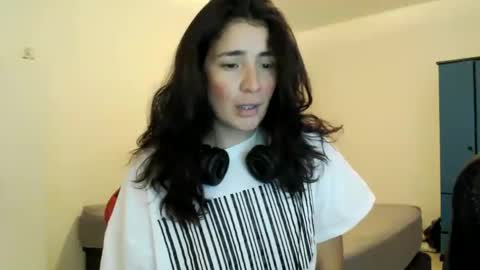 Snapshot of valentina187 chatting on January 29, 12:35 pm Valentina online show from January 29, 12:35 pm
