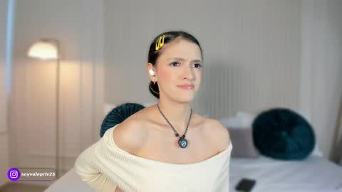 Snapshot of valentina69t chatting on February 18, 7:21 pm Valentina Torres online show from February 18, 7:21 pm