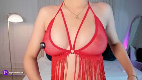 Snapshot of valentina69t chatting on February 21, 9:16 pm Valentina Torres online show from February 21, 9:16 pm