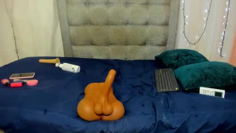 Valentina online show from February 11, 10:04 am