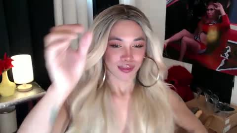 Amanda online show from March 10, 7:53 am