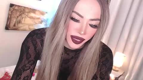 Amanda online show from December 15, 8:13 pm