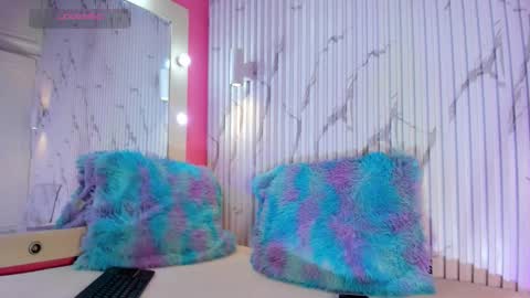 Valentina online show from November 27, 7:05 pm