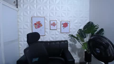 Valentina  online show from February 4, 10:45 pm