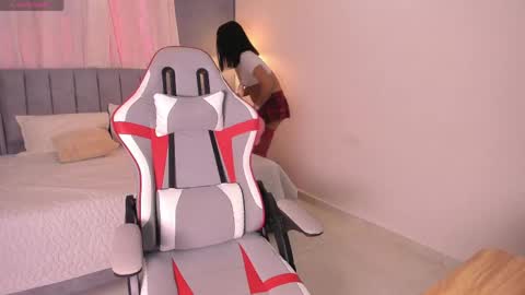 Snapshot of valentina_noa chatting on May 26, 12:34 pm Valentina online show from May 26, 12:34 pm