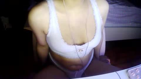 Snapshot of valentinaceleste chatting on May 23, 5:34 am Valentina Celeste online show from May 23, 5:34 am