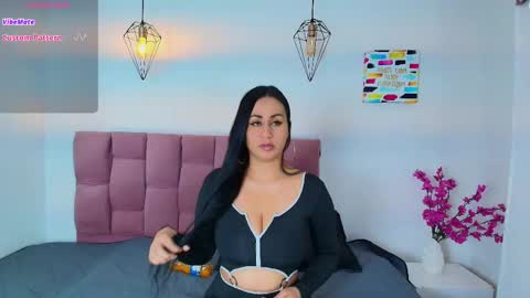 ValentinaJaramilloo online show from June 7, 1:37 pm