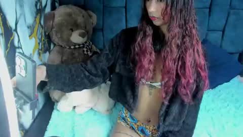 Snapshot of valentinaklean1 chatting on July 5, 2:07 am valentinaklean1 online show from July 5, 2:07 am