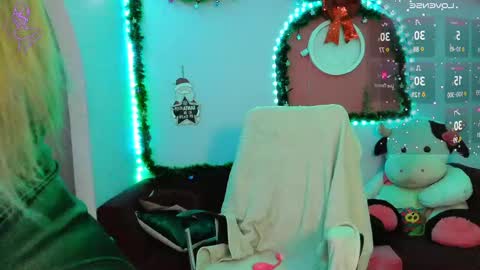 Valentina 3 online show from December 12, 9:37 pm
