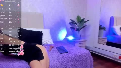 valentinarivers online show from April 27, 12:25 pm