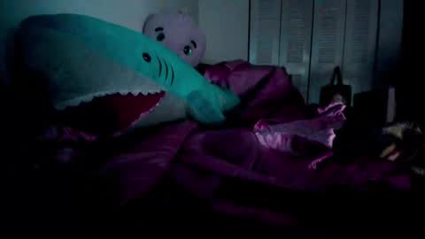 Tina Bates online show from September 20, 7:04 pm