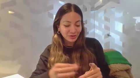 Snapshot of valentinaseleni24 chatting on May 20, 2:56 pm valentinaseleni24 online show from May 20, 2:56 pm