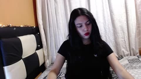 Snapshot of valentinasmith18 chatting on March 16, 12:38 am valentinasmith18 online show from March 16, 12:38 am
