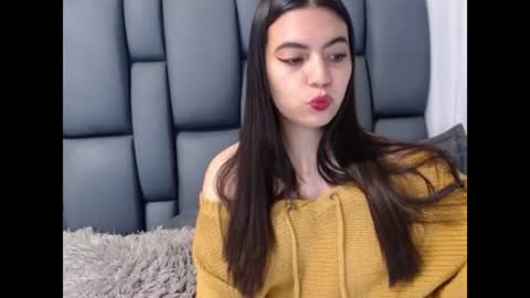 Snapshot of valentinasmith18 chatting on June 18, 7:51 pm valentinasmith18 online show from June 18, 7:51 pm