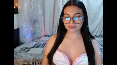 valentinasmith18 online show from July 3, 2:07 am