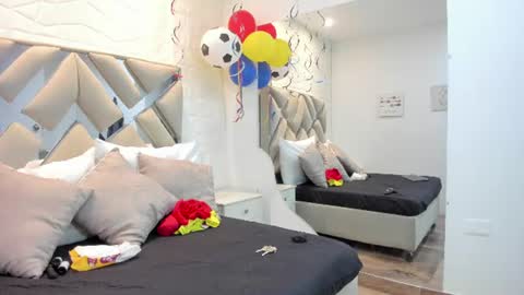 Snapshot of valentinasu_ chatting on July 7, 11:58 am VALENTINA online show from July 7, 11:58 am