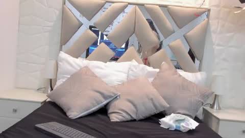 Snapshot of valentinasu_ chatting on July 11, 2:20 pm VALENTINA online show from July 11, 2:20 pm
