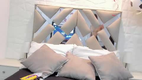 Snapshot of valentinasu_ chatting on July 14, 12:00 pm VALENTINA online show from July 14, 12:00 pm