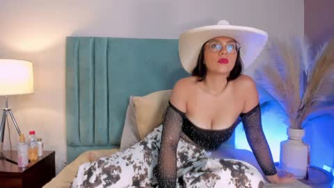 Snapshot of valentinavegaa chatting on June 4, 1:55 am Valentina Vega online show from June 4, 1:55 am