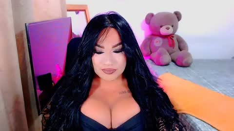    online show from December 17, 8:10 pm