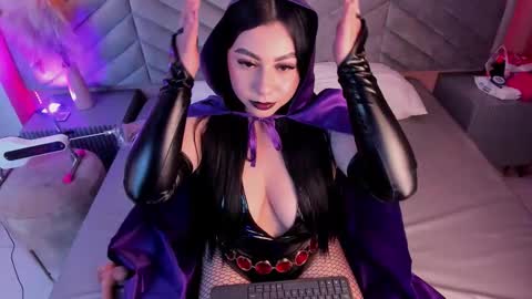 Mia  online show from October 17, 10:34 pm