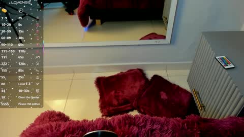 Mia  online show from January 9, 9:05 pm