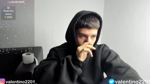 valentino online show from December 2, 3:15 am