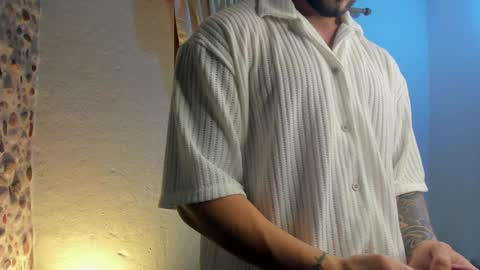 valentino online show from December 30, 11:49 pm