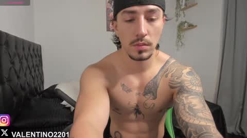 valentino online show from September 26, 11:42 pm