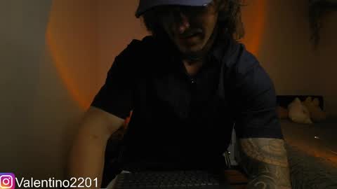 Valentino - 15 OFF valentino2201 online show from April 3, 1:58 am