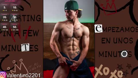 Snapshot of valentino_2201 chatting on July 3, 1:56 am Valentino - 15 OFF valentino2201 online show from July 3, 1:56 am