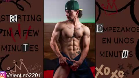 Snapshot of valentino_2201 chatting on July 8, 1:54 am Valentino - 15 OFF valentino2201 online show from July 8, 1:54 am