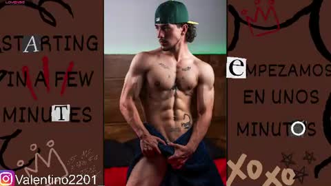 Snapshot of valentino_2201 chatting on July 11, 2:25 am Valentino - 15 OFF valentino2201 online show from July 11, 2:25 am