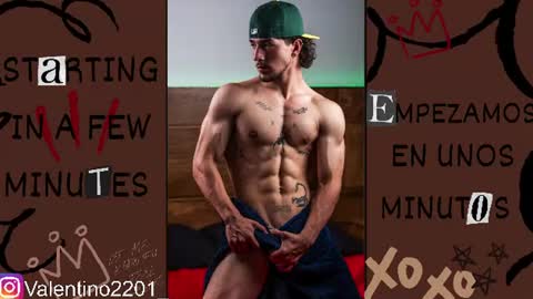 Snapshot of valentino_2201 chatting on July 18, 12:15 am Valentino - 15 OFF valentino2201 online show from July 18, 12:15 am