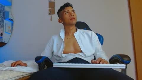 Mistery Guy online show from January 7, 11:18 pm