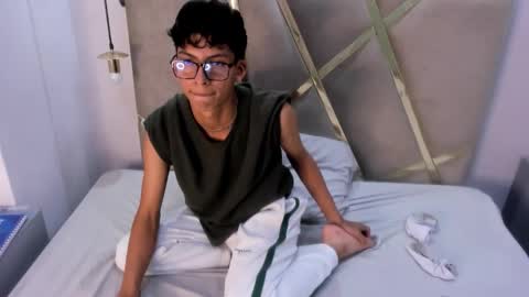 Snapshot of valentino_lux chatting on November 14, 10:18 pm valentino lux online show from November 14, 10:18 pm