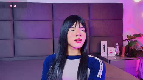 valentino moon online show from January 8, 2:14 am