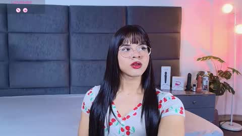 valentino moon online show from February 9, 2:59 am