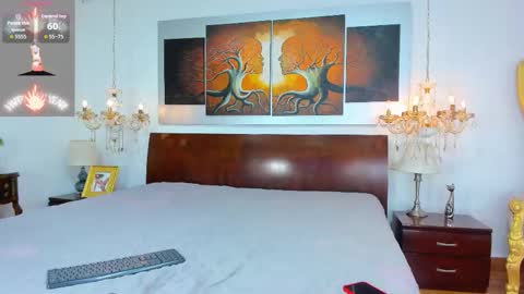 Snapshot of valentinos_ chatting on February 25, 9:35 pm Valentinos online show from February 25, 9:35 pm