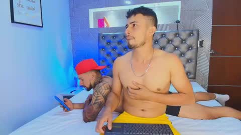 Snapshot of valentinos_ chatting on March 14, 9:42 pm Valentinos online show from March 14, 9:42 pm