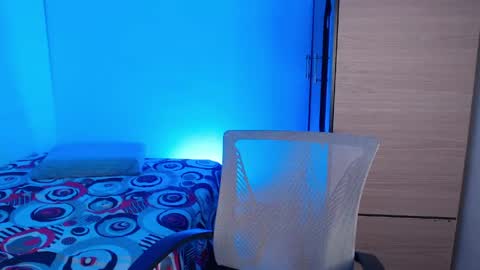 Snapshot of valentinosex_1 chatting on April 28, 11:10 pm VALENTINO online show from April 28, 11:10 pm