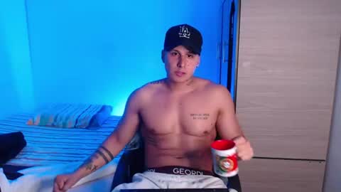 Snapshot of valentinosex_1 chatting on July 28, 10:20 pm VALENTINO online show from July 28, 10:20 pm