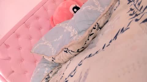 Snapshot of valentoro1 chatting on September 29, 1:49 pm Vale Toro  online show from September 29, 1:49 pm