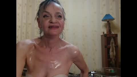 Snapshot of valenttijm3851 chatting on May 3, 3:18 pm valentijm online show from May 3, 3:18 pm