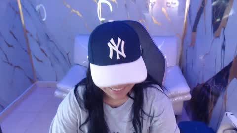 valeri_harpers4 online show from September 24, 3:04 pm