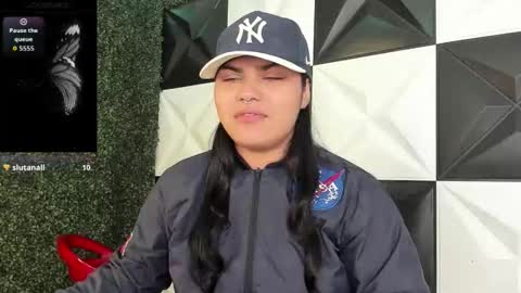 Snapshot of valeri_harpers4 chatting on February 24, 11:47 pm valeri_harpers4 online show from February 24, 11:47 pm