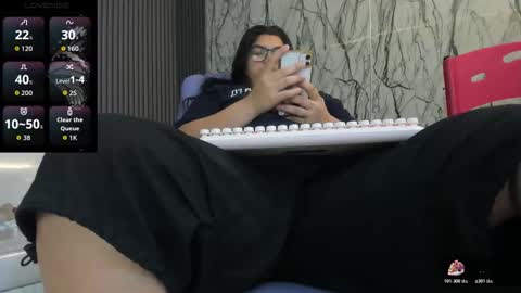valeri_harpers4 online show from May 29, 3:21 pm