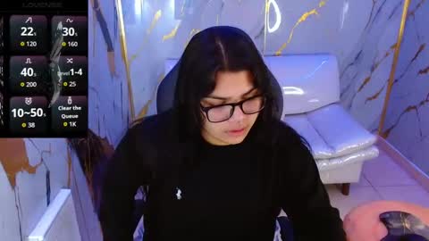 valeri_harpers4 online show from June 8, 8:42 pm