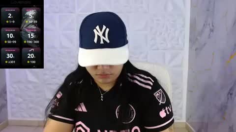 valeri_harpers4 online show from July 11, 6:43 pm
